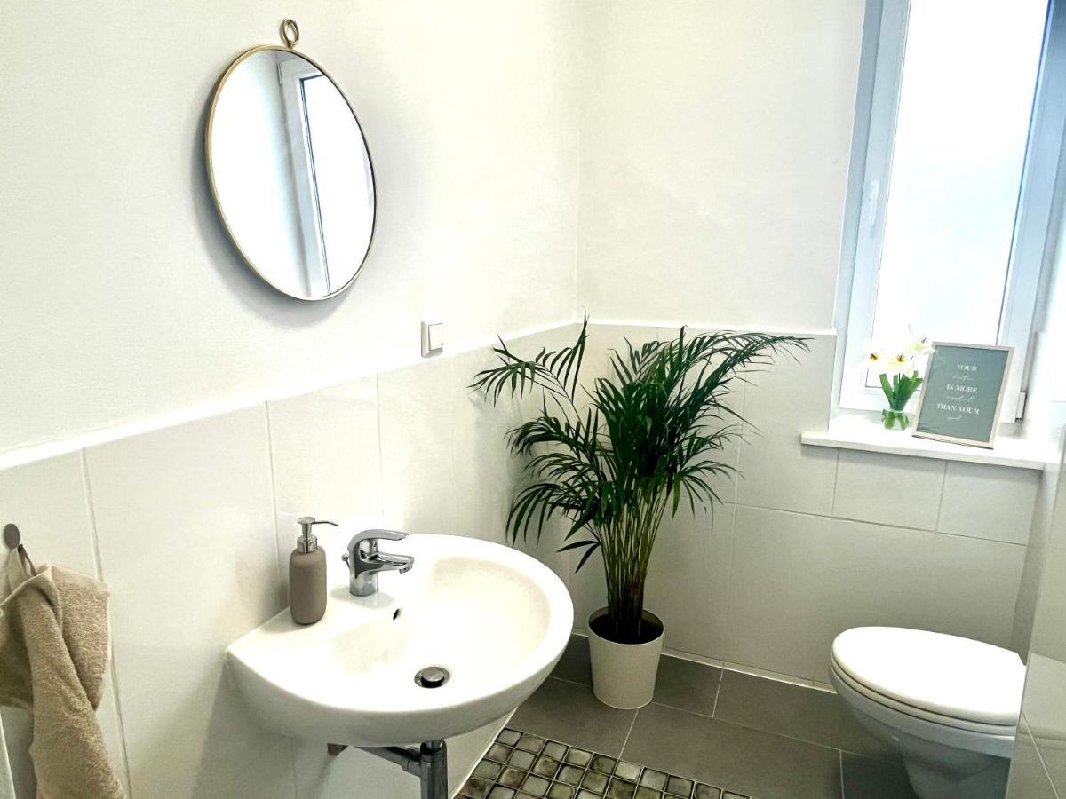 Design Apartment - Parking - Kingsize-Bett - 2X Bad - Zentrum Hanóver Exterior foto